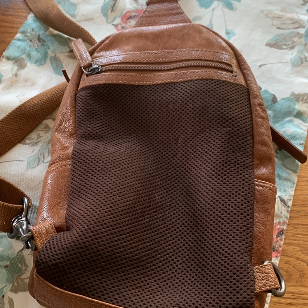 Spikes & Sparrow Leather Backpack - Picture 3 of 9